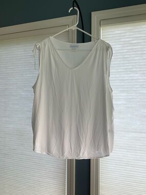 Liz Claiborne White V-Neck Tie-Shoulder Camisole